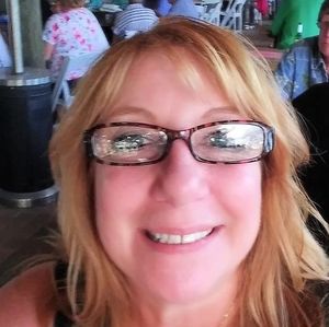 Meet your Posher, Adrienne